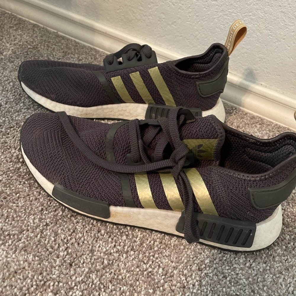 ADIDAS NMD R1